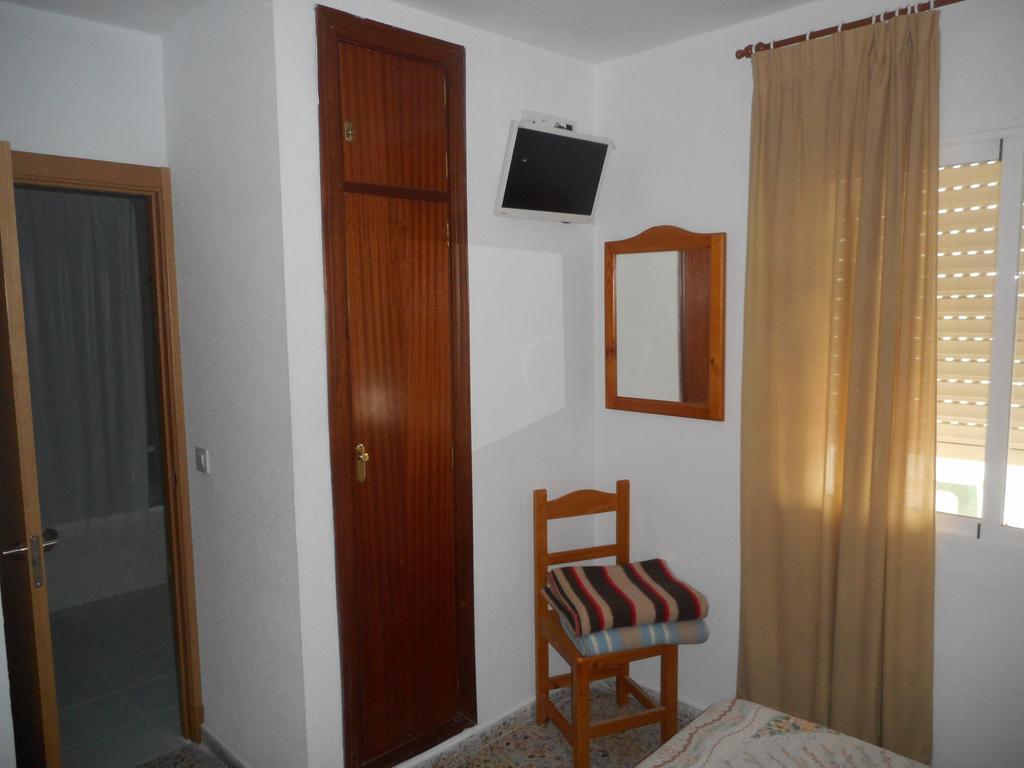 Hostal Paco Pepe Conil De La Frontera Bilik gambar